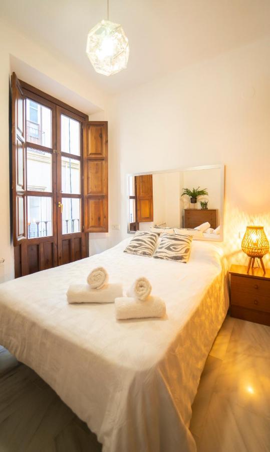 Bonito Y Acogedor Apartamento Pleno Centro Junto Catedral Granada Exterior photo